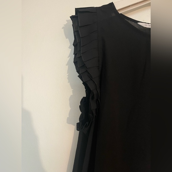 Black pleated top - Picture 2 of 7
